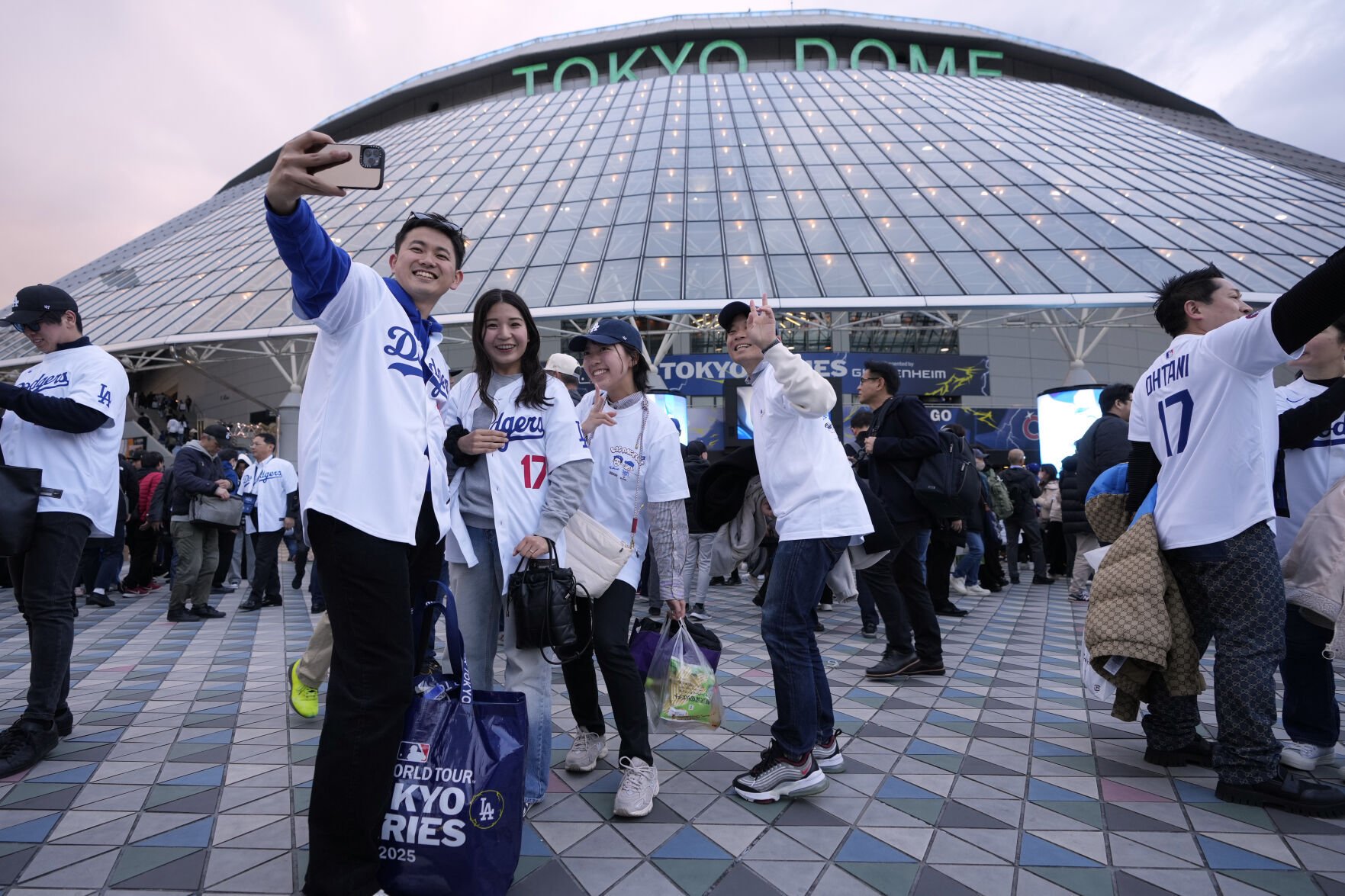 Japan Baseball MLB Photo Gallery